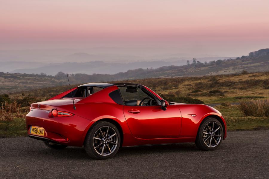  Mazda MX-5 RF 2017 года  (UK) (фото 16 из 40)
